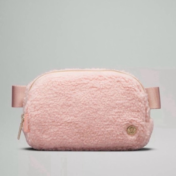 lululemon athletica Handbags - Lululemon Athletica Blush Sherpa Belt Bag